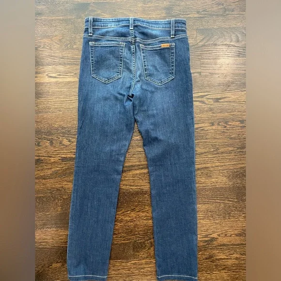 Like New Condition, Joes Jeans Cropped - Picture 6 of 6